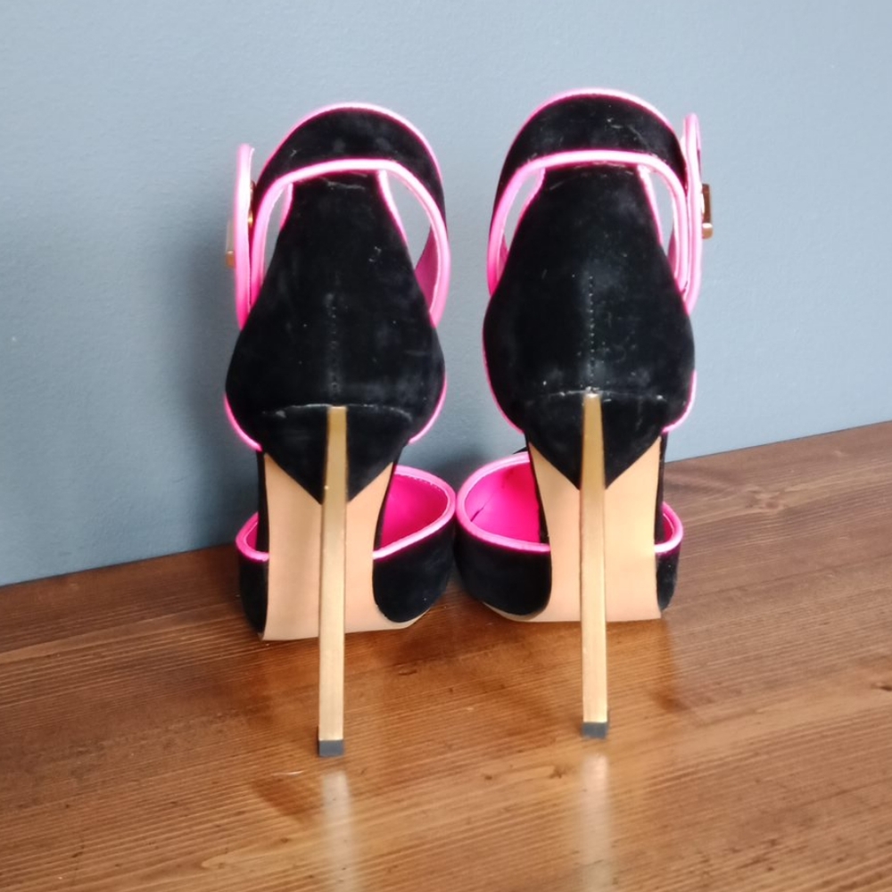 Super cute heels - Picture 3 of 16